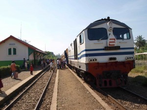 Kereta Wisata Argo Peuyeum Bandung – Gunung Padang, Cianjur