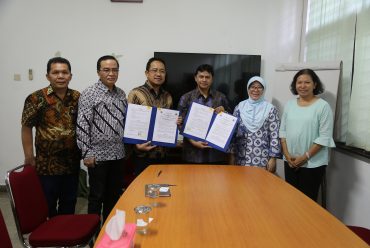 Penandatanganan Perjanjian Kerjasama FITB-ITB dan FMIPA-Universitas Mulawarman