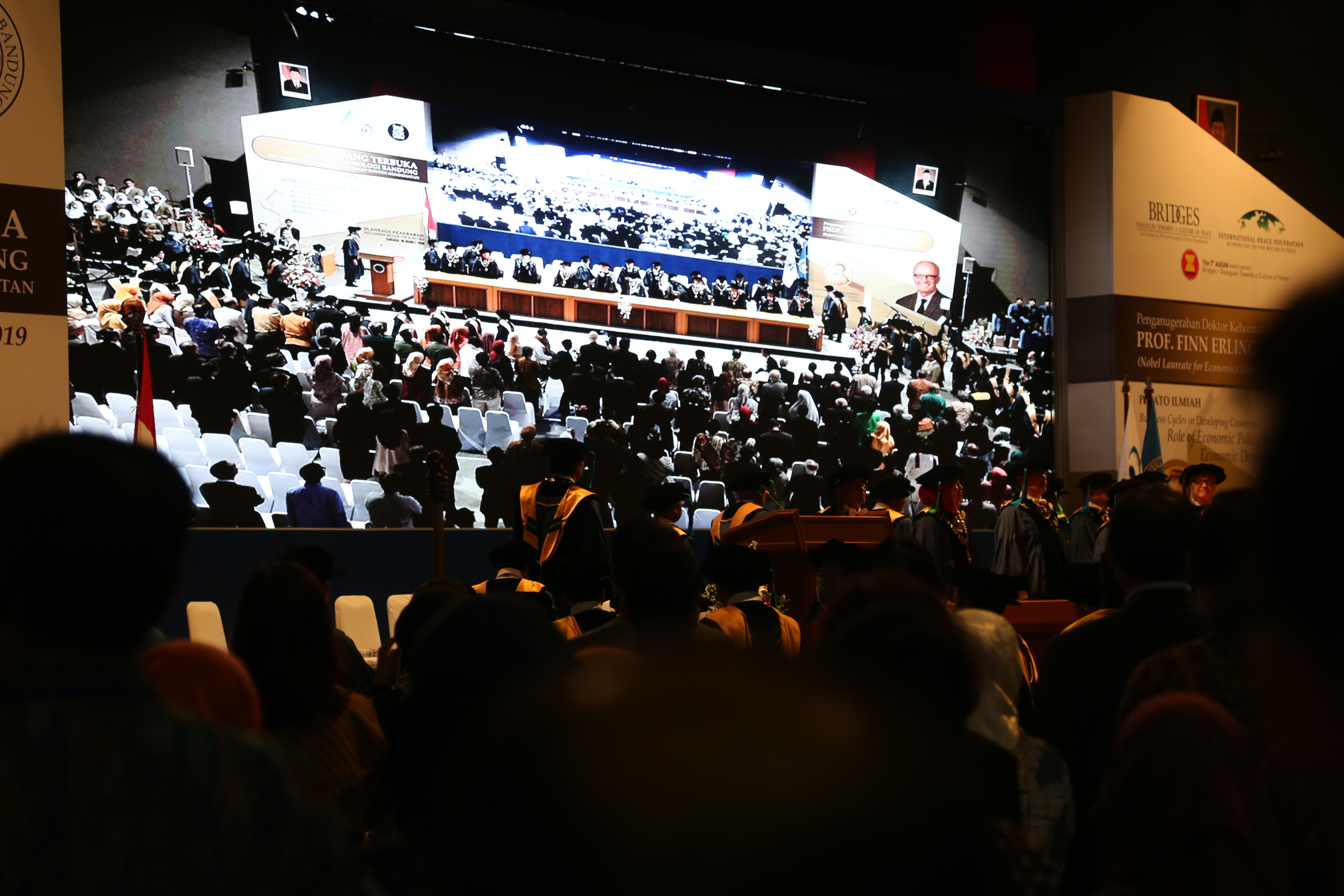 Sidang Terbuka Dies Natalis ITB ke-60