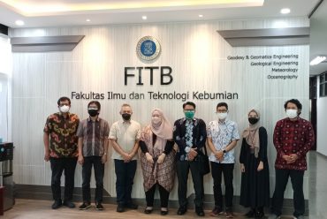 Selasa, 21 September 2021 Perdana Sidang Tertutup Program Doktor FITB yang dilakukan secara Hybrid