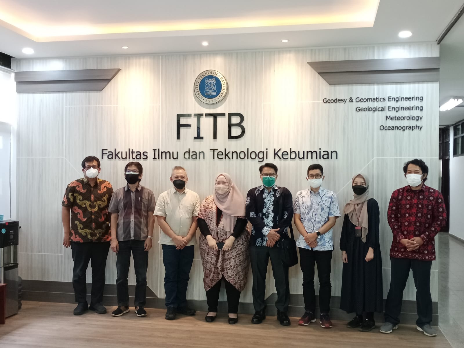 Selasa, 21 September 2021 Perdana Sidang Tertutup Program Doktor FITB yang dilakukan secara Hybrid