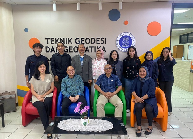 Workshop Pemetaan Aktivitas Ruang Berbasis Geospasial: Kolaborasi FITB ITB dan FIB UI