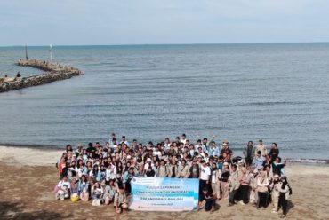 Kuliah Lapangan Pendahuluan Oseanografi (OS2107) – Mahasiswa Belajar Langsung di Laboratorium Alam
