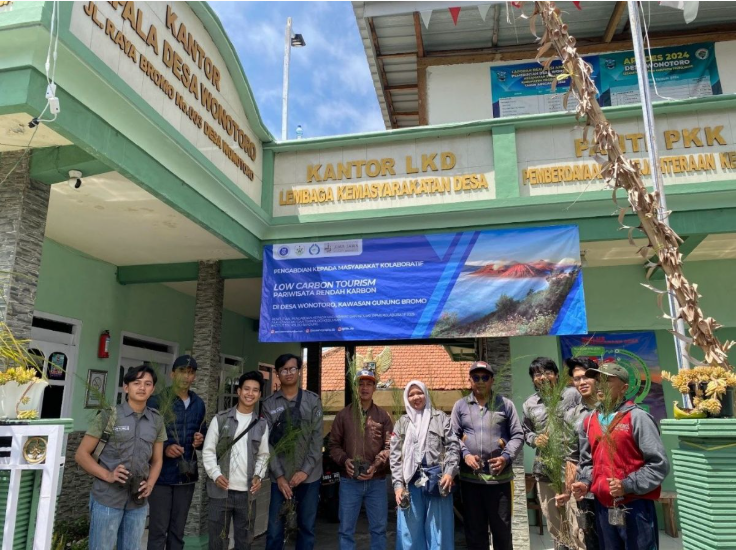 Tim Pengmas ITB Kembangkan Konsep Wisata Rendah Karbon di Kawasan Gunung Bromo