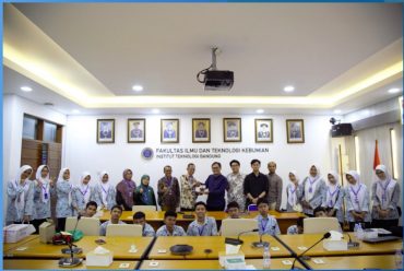 Kunjungan SMAN 2 Solok ke FITB-ITB